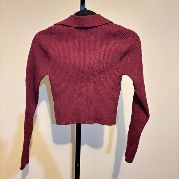 Aritzia Babaton Excerpt Sculpt Knit Polo Ribbed Long Sleeve Crop Top Burgundy - Picture 5 of 7